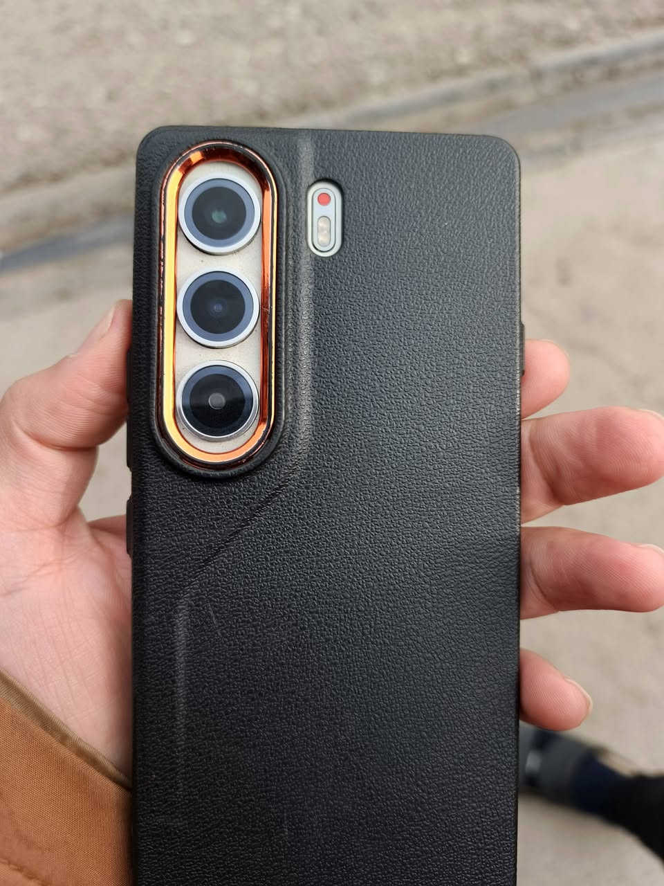 سلام عليكم مكلف بالنشر الرقم ***********
للبيع تكنو كمون 40 برو 5G نظيف 144 فريم الشاشة ببجي 90 فريم  الجهاز بعده على ضمان الشركة السعر 325 وبيها مجال للطيبن 
كركوك حي الواسطي
