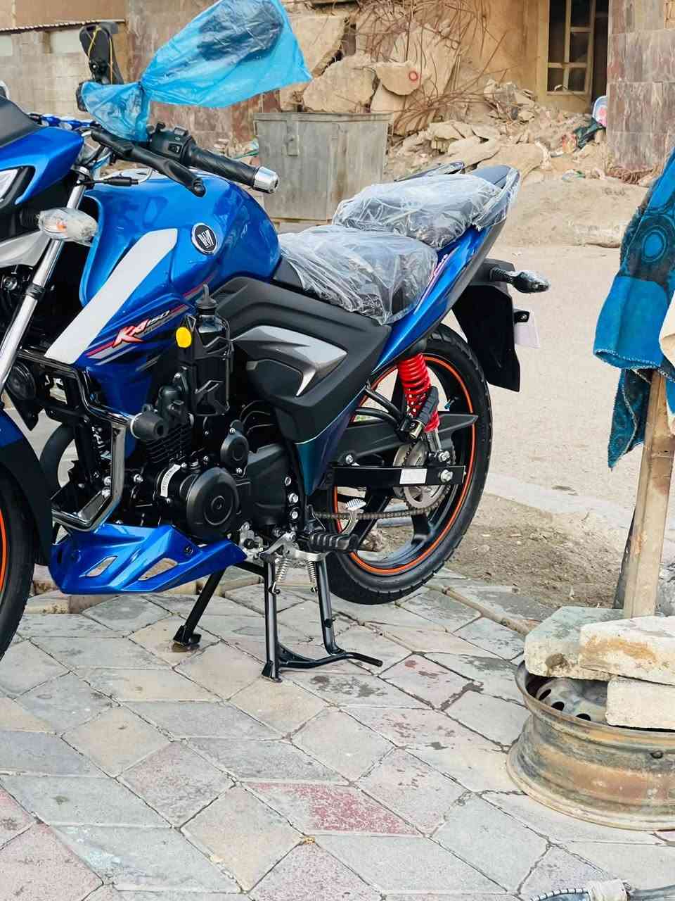 هاوجي بعده صفر مسجل كامل لوحات انكليزي ختم بل تاير جديد
سعر ت١٩ وبي مجال بصيط ***********
