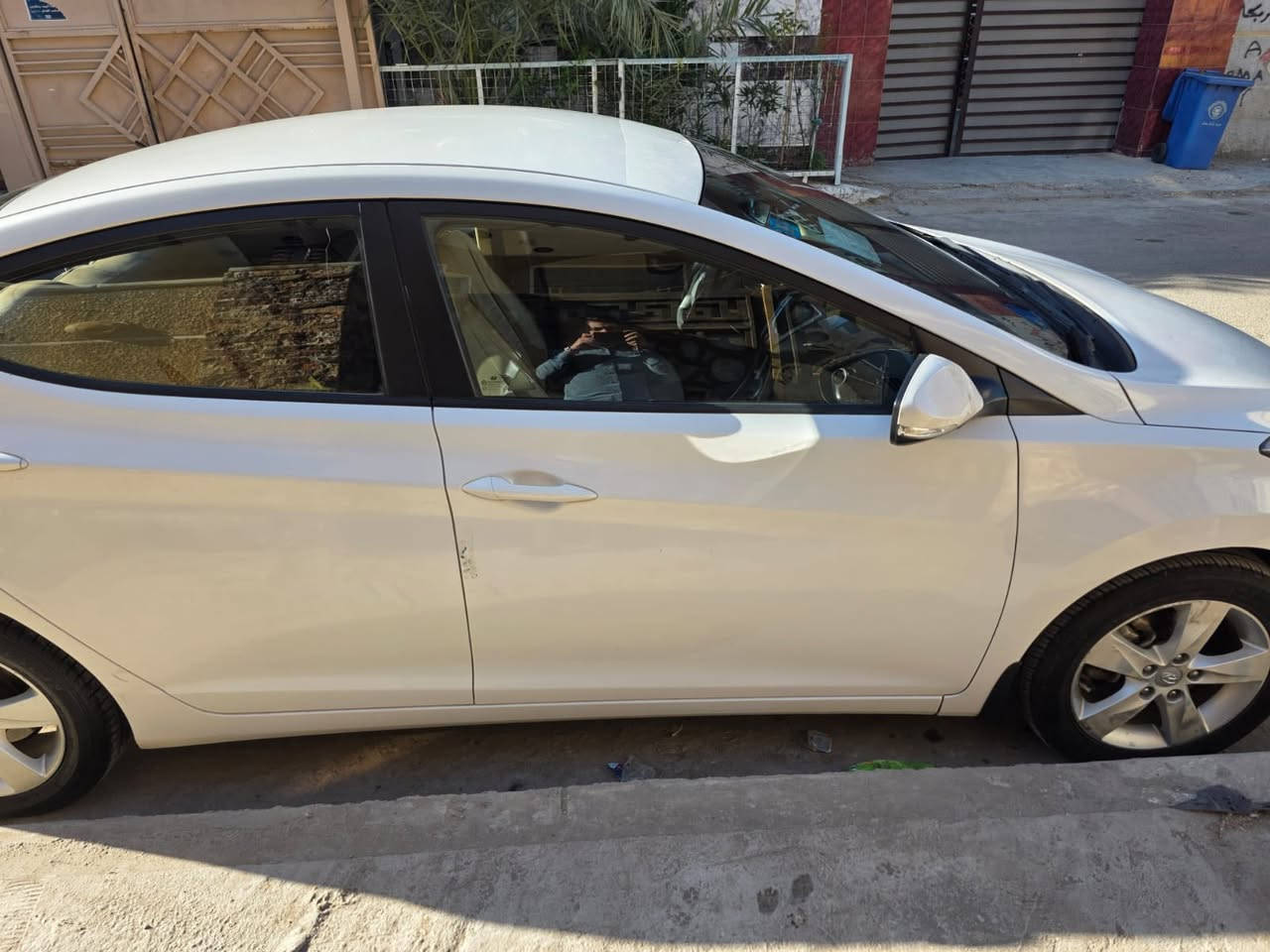 السلام عليكم ورحمة الله

النترا 2012 خليجية 

سنوية  مجددة ل 2029 

رقم بغداد 

محرك 1800 مواصفات ستندر 

 محرك + كير مكفولات 

تبريد مبدل جديد كامل 

صدر مبدل جديد كامل 

ماشية 81 استخدام قليل كلش 

السيارة واضحة حالتها بالصور. بيها طخات + بارد بال السايق + الصندوق مصلحات و الباقي واضح كله 

مكانها البلديات 

للتواصل 

+964 770 649 1714

السعر 110 ورقه بيه مجال
اعتذر ما اكدر ارد ع التعليقات 
للتواصل حصرا التواصل على الرقم


**إذا كنت صاحب هذا الإعلان وتريد حذفه لأي سبب، رجاءا أرسل رسالة إلى الدعم الفني**