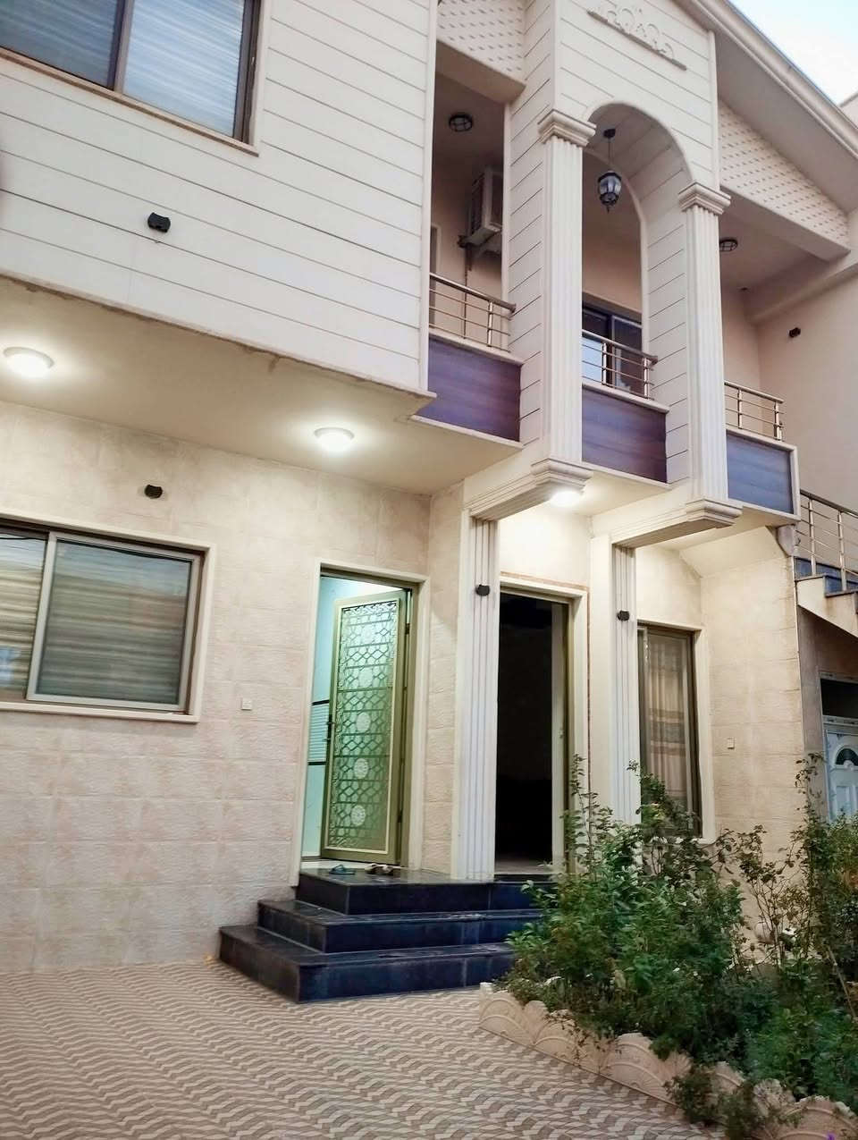 🏦  عروض مكتب بيت الأركان للعقار   🏦

دار للبيع حي العربي مساحة ٣٠٠ م بناء حديث 
الواجهة ١٠ م العمق ٣٠ م الاتجاه شروق طابقين 
 
استقبال مطبخ حار وبارد هول وأربعة غرف نوم 
مع شقة معزولة غرفتين هول مطبخ ومشتملات
 
الموقع حي العربي قرب جامع سلطان هاشم حمد 
🏦                                                   🏦
السعر على التليكرام https://t.me/alarkan_1
للاستفسار مراجعة مكتب بيت الأركان للعقار 

موقع موصل حي العربي قرب مطعم ماشاءالله 

*********** / *********** / *********** 🏦
