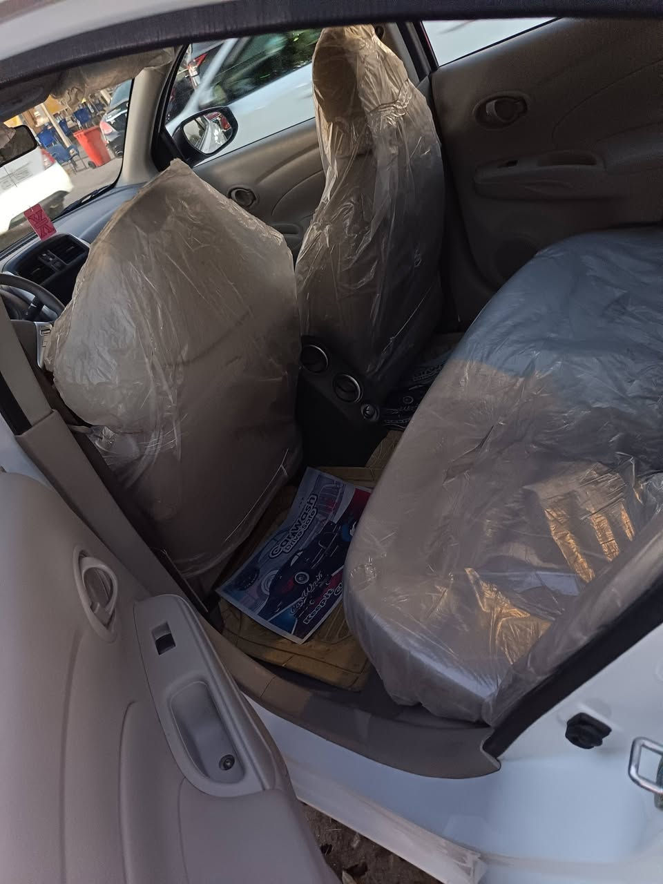 رقم إربيل الدولي 
السعر 127$ وبي مجال بسيط
المواصفات 
اشاير مري 
يدات نيكل 
تحكم ستيرن جهتين 
تبريد خلفي 
داخل بيجي
حساس خلفي 
كاميرا 📷 
أواكس 
بلوتوث 
بريك AB
‏ماشية 23 الف 
￼***********
