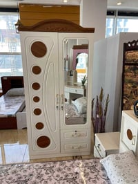 غرفة شبابية • طاولات طعام • توصيل بغداد