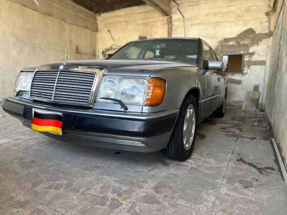 مارسدس دب موديل 1990 محرك ٤ سلندر ٢٣٠ بلادي عنكبوت سيارة جاهزة للأخير حدادية امامي خلفي جديد تايرات جديدة تبريد ثلج سلايت طكتين السيارة مصبوغة عام للجمالية فقط رقم أنبار مشروع وطني سنوية وأرقام جدد انكليزي سيارة باسمي تحويل ثاني يوم مابيهة نقص السعر ٨٠ وبيهة مجال عنوان السيارة بغداد 

هـ ***********
