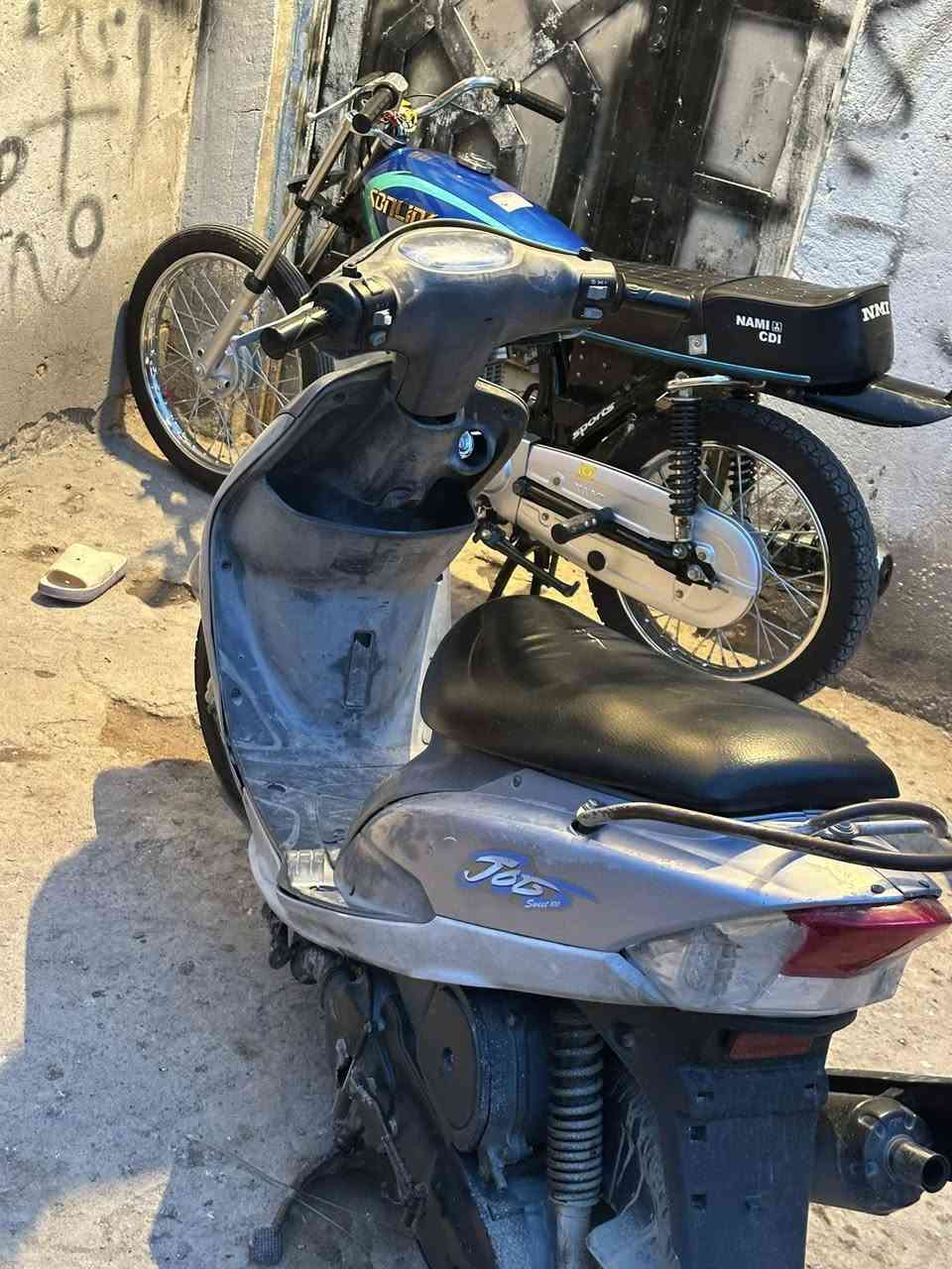 دراجه ماكس قجمه دراجه حاويه  ختم واحد كزوز اف ام مفتوحه مره واحده دراجه جاهزه بدون نقص   بوشه ٤٩ بلاد السعر650   بيها مجال مكان البصره قضاء القرنه شلهه بيت عكاب الخاص مفتوح***********
