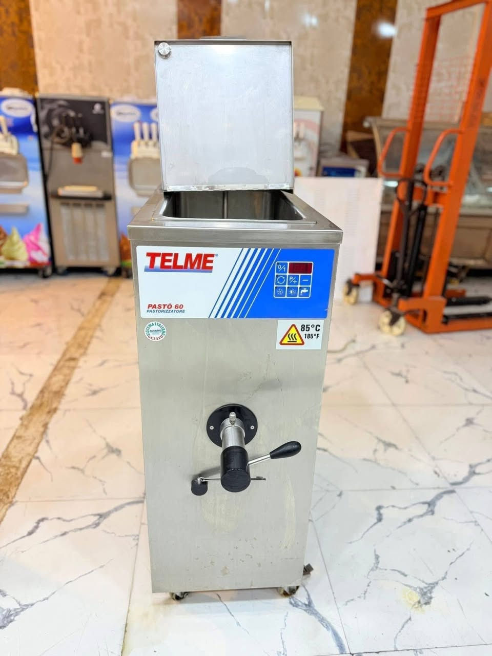 بستره تيلمى ايطالي
60لتر 

حار بارد 

مستخدمه نضيفه جدا 

تبريد ماء 

3فيز 

المكينه جديده ع وضع الشركه 

تسخين +تبريد سريع جدا 

السعر والتفاصيل مراسلة الصفحه 

او الاتصال ع الرقم ***********

العنوان البصره
