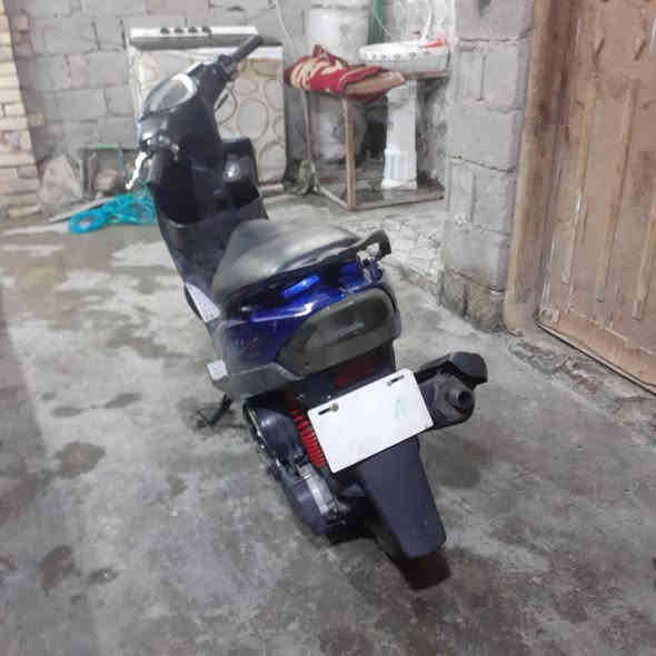 السلام عليكم دراجه ماكس عدله للبيع دراجه نظيفه السعر 450 وبيه مجال مكاني كوت زويرجات  ***********
