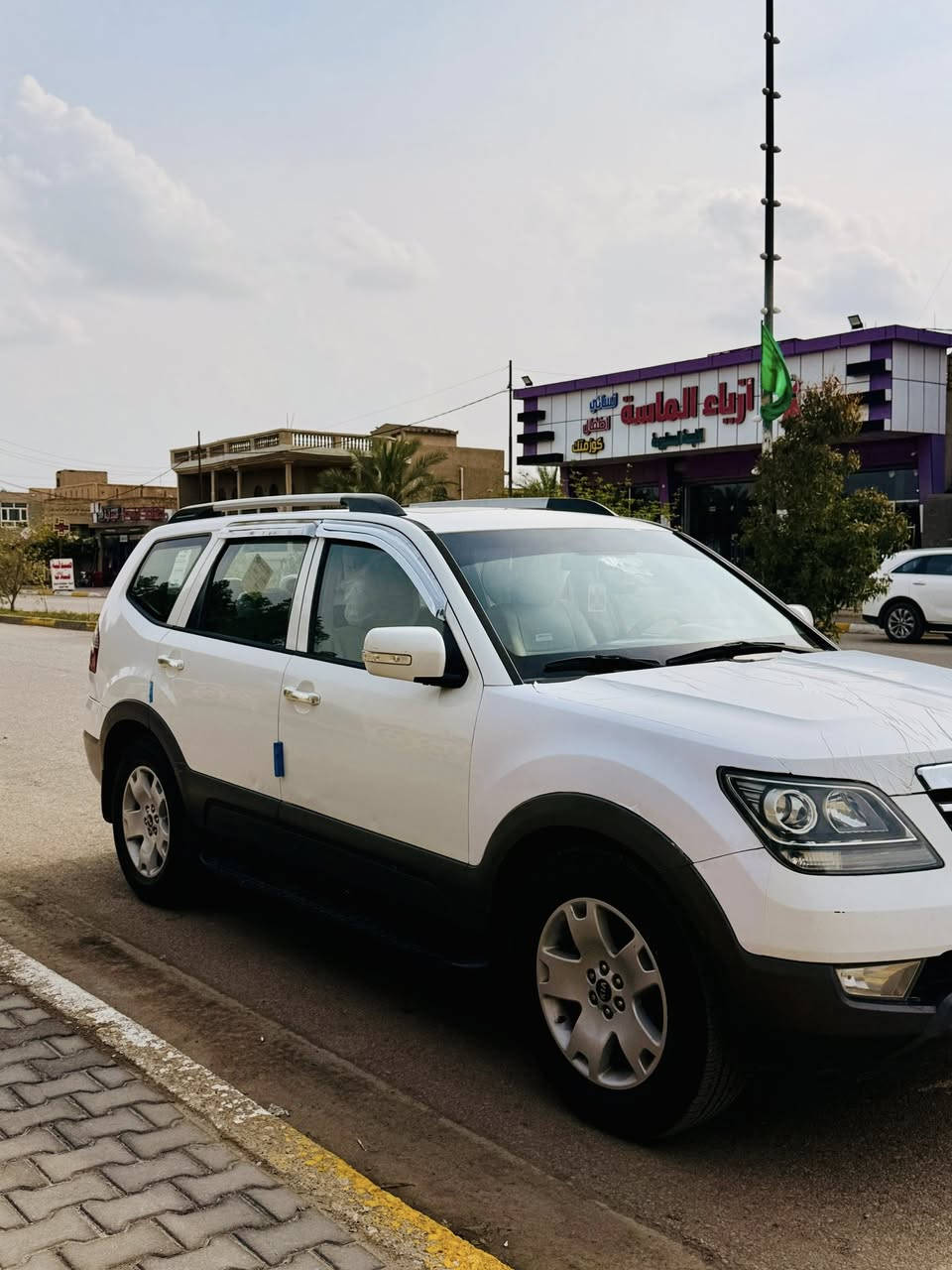 السلام عليكم موهافي 2014 مكفوله كفاله عامه من ضربه وصبغ  بسمي  موصفات تحكم ستيرن اشاير بالمري مثبت سرعه كهربائياتها كلها مكفوله وشغاله تبريد ثلج فتحه بسقف  تخم تاير جديد محرك مكفول  صدر جديد سعر 170 وبيها مجال  وإذا اكو مراوس اراوس ***********
***********
