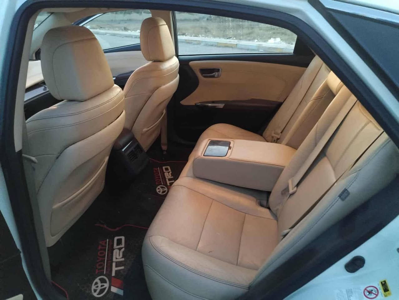 افيلون ٢٠١٣ رقم بغداد دولي خليجي فول مواصفات واحد على واحد داخل ملكي بردة خلفية حساسات امامي خلفي كاميرا كشنات تدفئة تبريد ضرر جاملغ وبنيد بدون دواخل و بدون آير باك سيارة نضيفة جدا
سعرها ١٦٨ ورقة

***********
