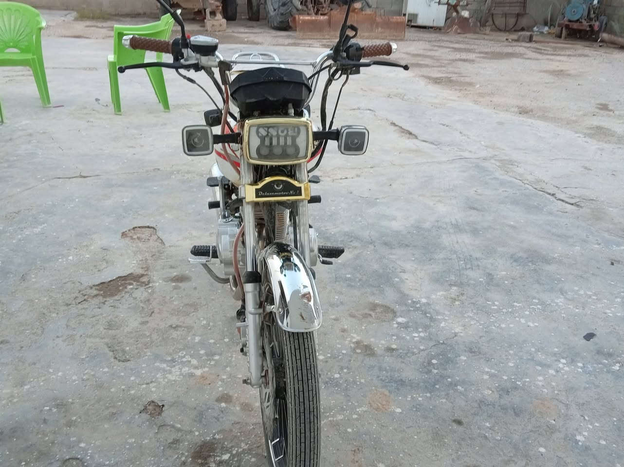 السلام عليكم دراجه للبيع موديل 25 محرك 200 السعر 850 وبي مجال ***********
