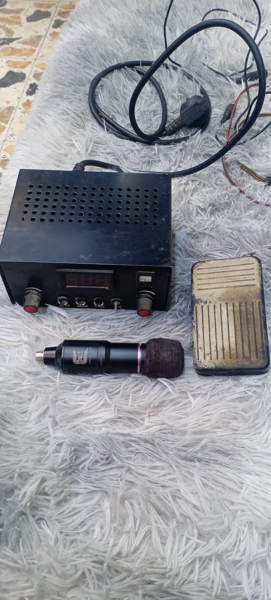 ماكنه وشم بروتون الاصلي وملحقاته كامله ١٥٠  الف وبي مجال مكاني الدوره ***********
