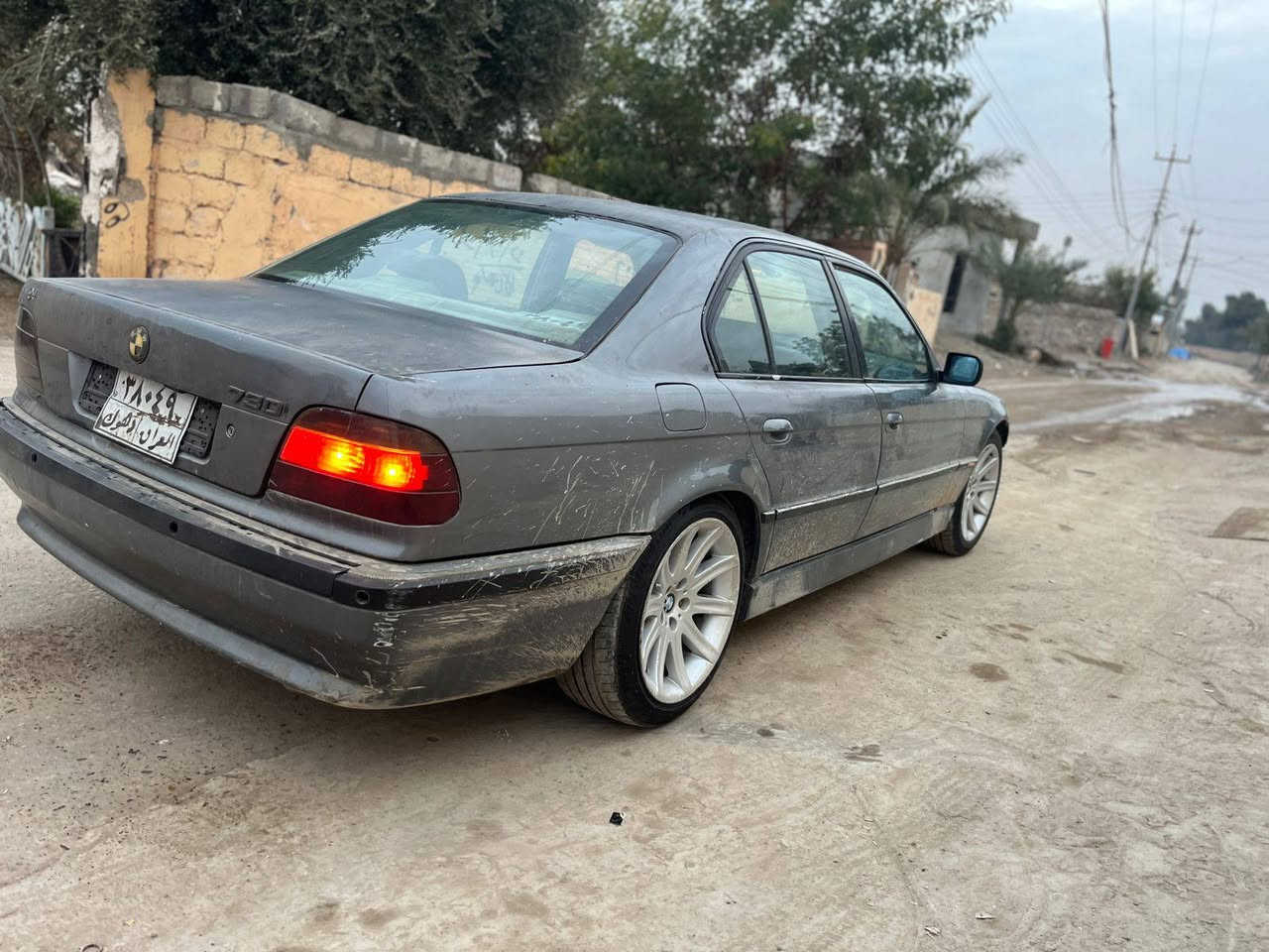 سلام عليكم شباب بيم خفاش رقم دهوك مودل] 95}  سياره شرعي ماله متوفي محرك 8سلندر محرك وكير شرط مال كصه نشاط فول تحرك تاير  كهربايت كله شغاله 
تدفه شقاله  كشنات هتربيهن 🔥 (صدرامامي خلفي جديد تخم تاير جديد سياره عايزه بس دعاميه وبطانه باب سايق ]
سعر سياره 30 وبيه مجل مكان سياره صلاح الدين بلبيجي رقم صاحب سياره ***********
