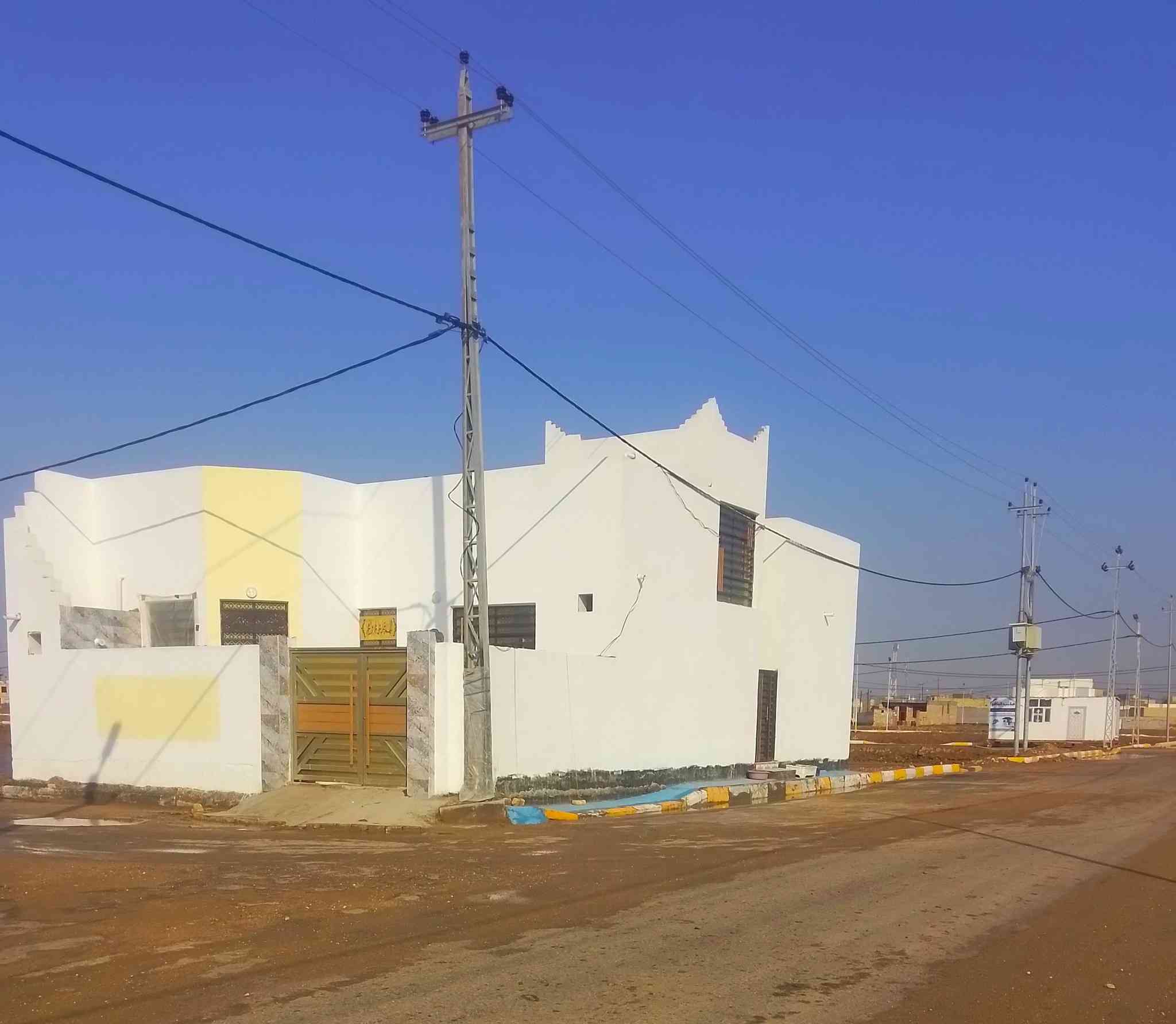 الدار للبيع مساحه 150م سند 25 اناره ليليه تبليط مجاري ماء
***********
