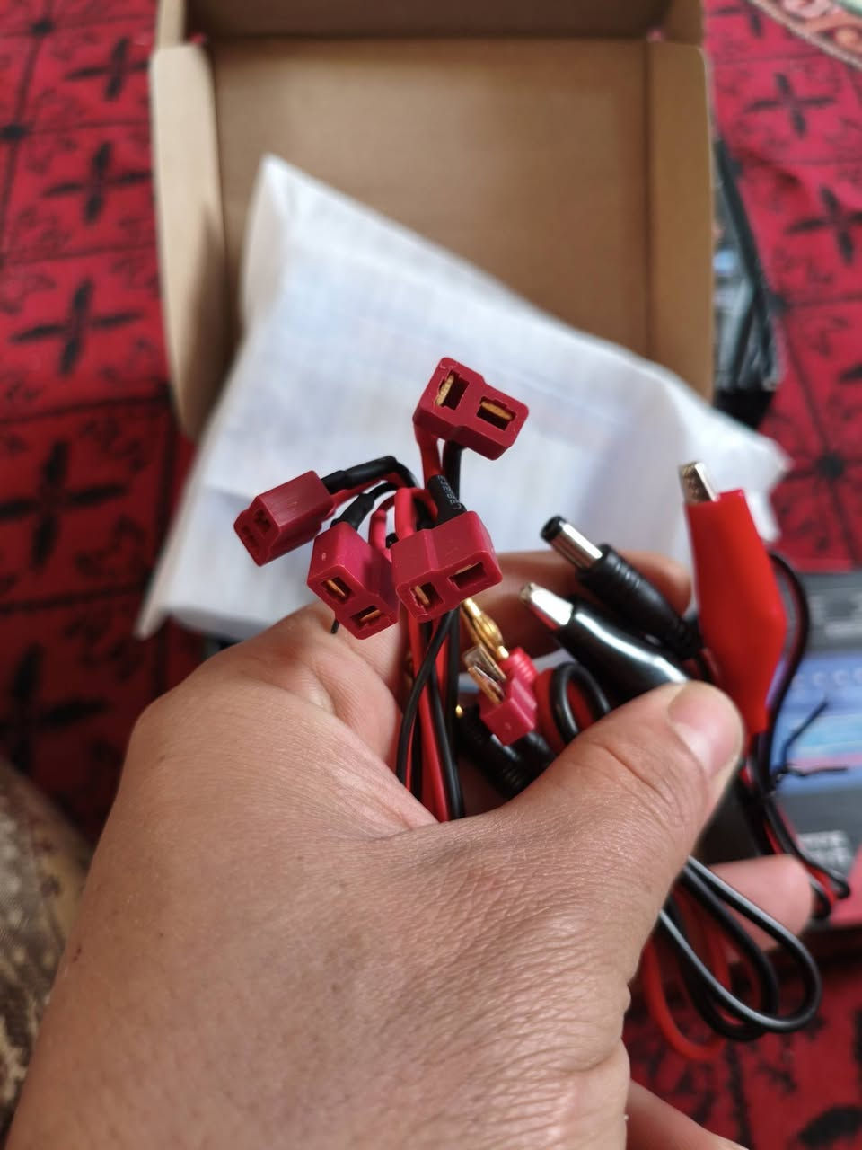 شباب قطع ما تجي قليل الي تفيده موجوده
تشحن بطاريات ليثيوم مواصفاتها كلش قويه الي يريدهن متوفرات مكاني بغداد المدينه


**إذا كنت صاحب هذا الإعلان وتريد حذفه لأي سبب، رجاءا أرسل رسالة إلى الدعم الفني**