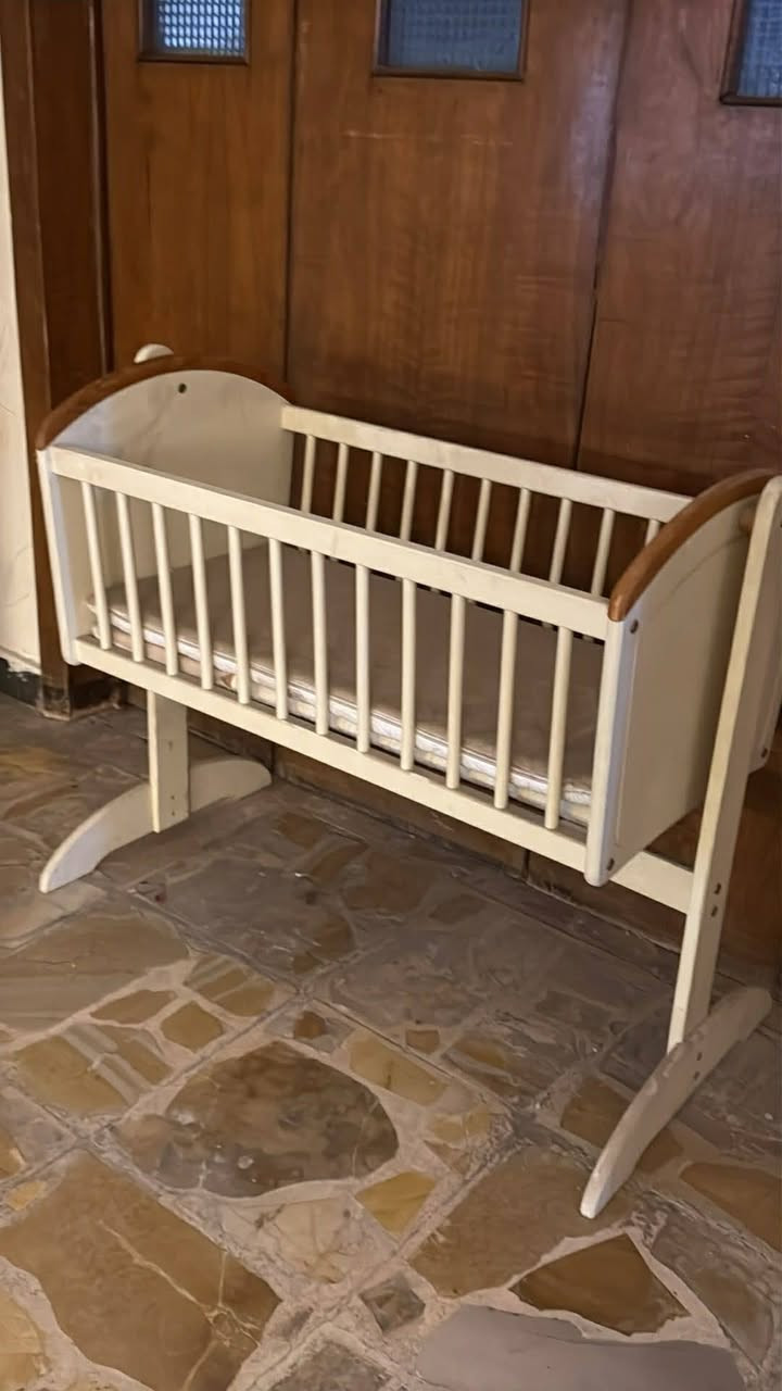 مجمده للبيع تجميدها فول بس يرادلها تنظيف سعرها 150وبيها مجال والكواريك الواحد ع 100 ميز تواليت تركي من القوي ب175وبي مجال والفاترينه 150وبيها مجال كنتور 3بوب كلش قوي سعره 125وبي مجال عنوان ضباط حي القاهره


**إذا كنت صاحب هذا الإعلان وتريد حذفه لأي سبب، رجاءا أرسل رسالة إلى الدعم الفني**