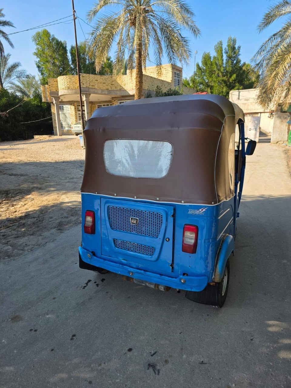 سلام عليكم تكتك للبيع موديل 21شهر 11 رقم سنوية الاتصال علي هذا رقم ***********
