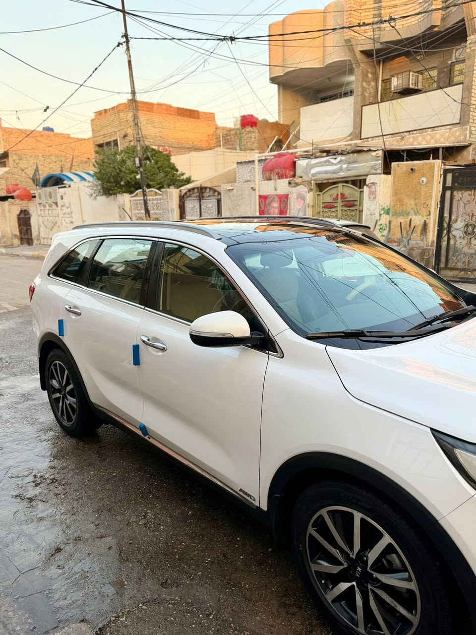 السلام عليكم اخوان 🍀
#سياره #سورنتو #موديل 2015 ♦️
وارد #خليجي ماشيه 99 الف ♦️
سياره فول واحد على واحد♦️
 سياره مقفوله عدا صبغ دعاميات ♦️
سياره بأسمي رقم بغداد تحويل ثاني يوم ♦️
مكان السياره بغداد للاستفسار 👈***********
