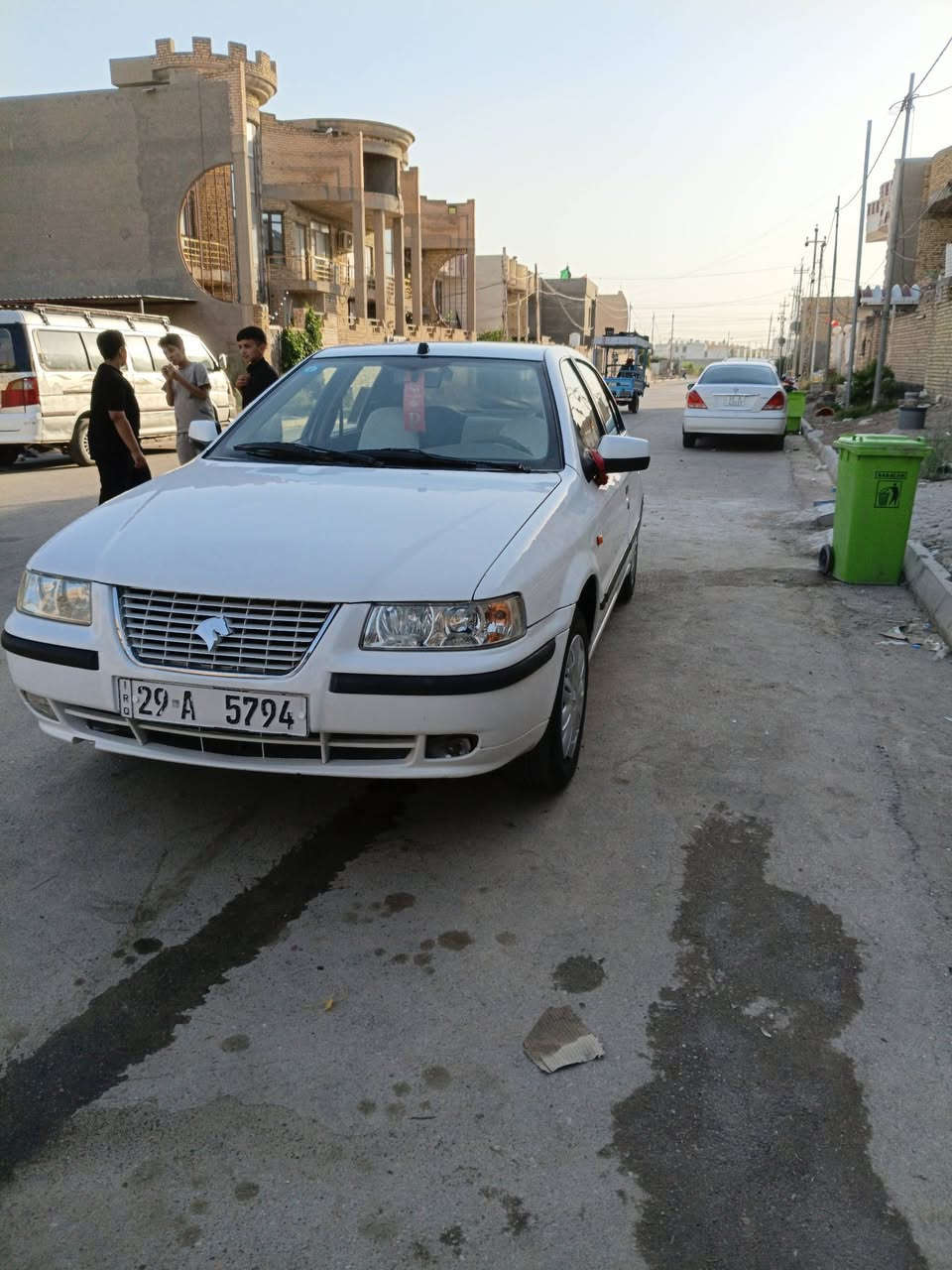 سلام عليكم سياره موديل ١١ سمند للبيع رقم واسط نكليزي مكان سياره واسط مركز المدينة سياره مكفوله كفاله عامه بس معمره دواير ***********
