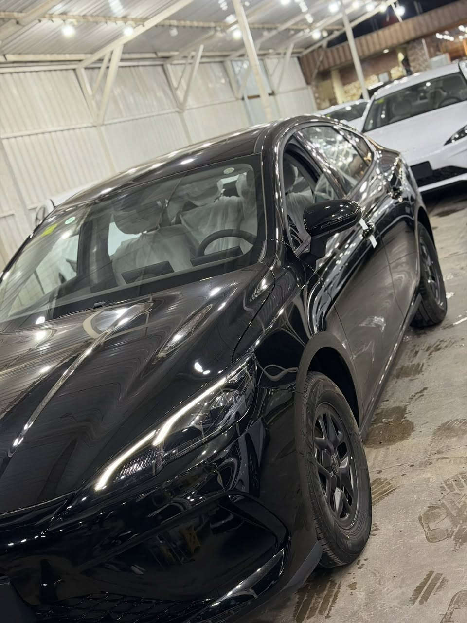 (معرض ميديا)
السلام عليكم بي واي دي سيل 5
للون اسود زيروو 0 
العده كامله (1-كاعيات 2-فوم3-ماسحات 4-مثلث )
1-(عنوان بغداد شارع المعارض مال كريعات يم معرض ميديا) 
السعر18.600مليوننن 
الاتصال ***********
واتس اب ***********
