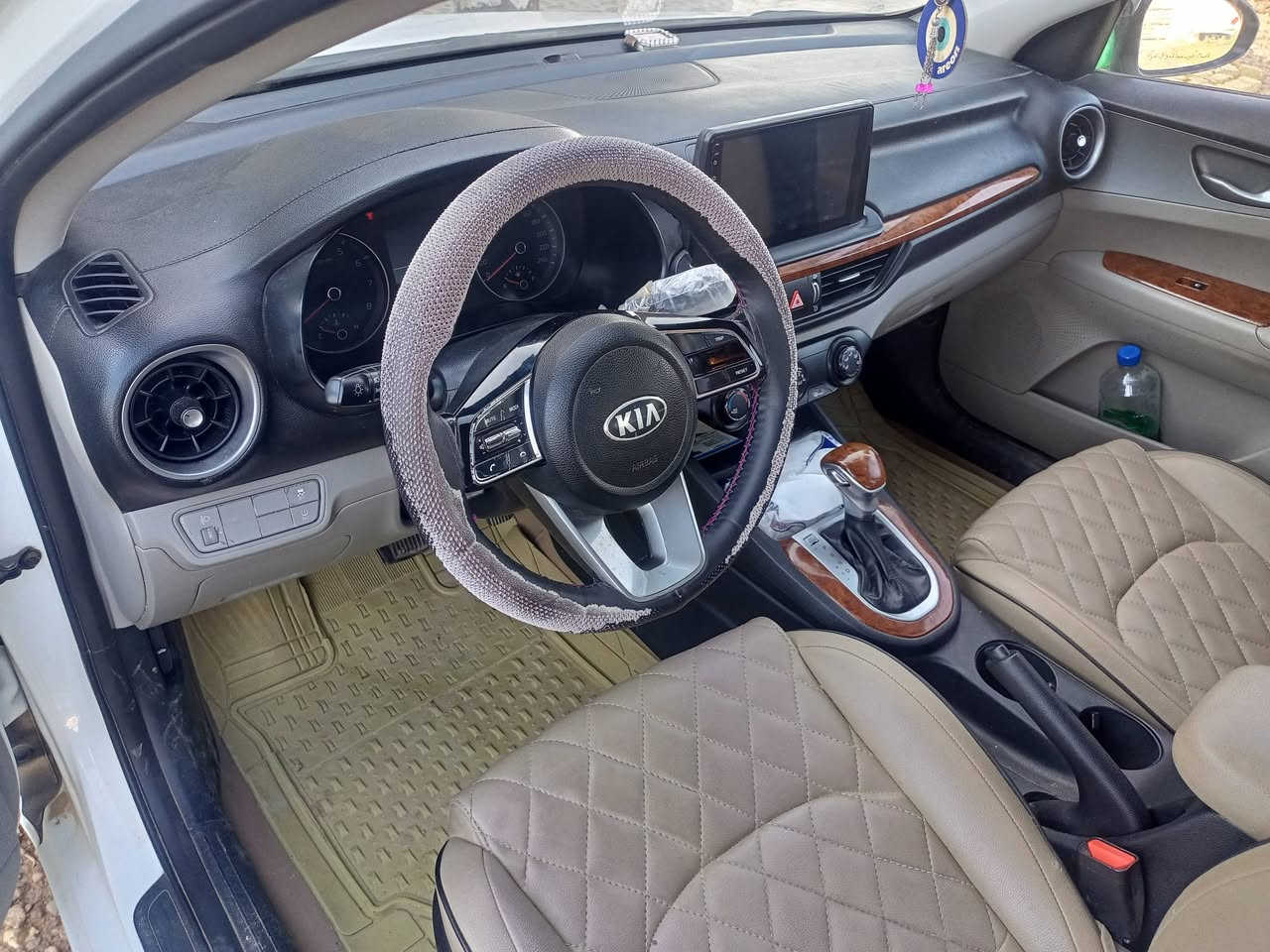 سيراتو 19 رقم اربيل جديد سنويه 30 ماشيه 170محرك 1600 واسط 
‏‪0780 018 7247‬‏
