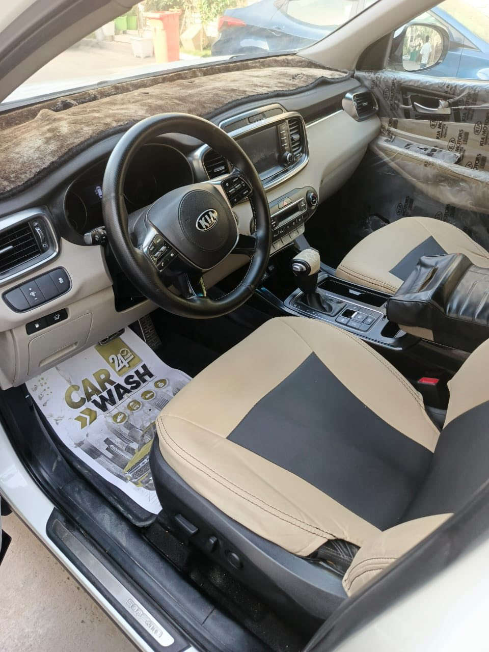 السلام عليكم مرخصت الادمن سيرنتو 2019 خليجيه بيه حادث خفيف ضرر فقط البنيد علئ كد شبر والباقي مكفولات 
السياره 
بانروما 
بصمه 
كشنات كهربائيه 
كشنات تدفئه تبريد 
رادار اماميه خلفيه 
جنطه شفط كهربائيه 
كامره 
حساسات 
شاشه 
ابيض صدفي
رادار مري 
هيتر مري 
مكينه 6 سلندر 
تحكامات استيرن 
فور ويل 
eco 
اوتو ستوب 
السياره موجوده البلديات السعر 270 وبيه مجال بسيط وبلعافيه علئ ياخذهه 
***********
