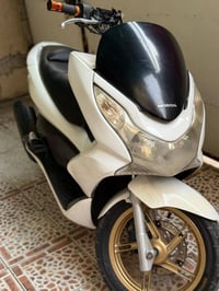 بي سي اكس • طفت فجأة • كوم حديد