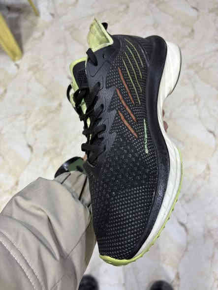 ماركة ANTA شرط اصلي 
قياس ٤٢
طول القدم ٢٦
التواصل عالواتس آب ***********
