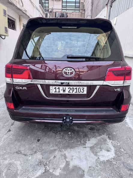 للبيع
تويوتا لاندكروزر 2016 بريمي
محرك 6 سلندر 
بنزين – اللون كرزي
ماشية 128 ألف كم

السيارة نظيفة جداً استعمال شخصي
مكينة + گير + شاصي على الشرط
جاملغ الأمامي والخلفي بارد (كما موضح في السونار)
ما محتاجة أي شي وجاهزة للاستخدام
سعر : 445 وبيها مجال 
للأستفسار : ***********
العنوان بغداد الكرادة
