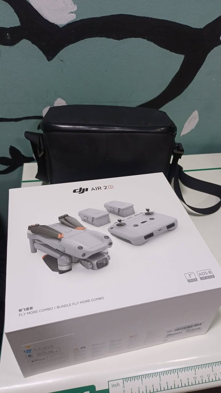 Dji Air 2s سنكل
جديده مع ملحقات كامله(جنطه/كارتونه/شاحن متعدد/فلاتر/سيت مراوح) وكعت بسبب التشويش وبيها فطر بكفر الكمبل وشغالة وطير وتصور وكلشي مابيها تعال افحصها طيرها وانت شوفها واذا تريد تبدل كمبل موجود سعره180$ يم Semoo Muoslem Alhpep و هاي صور ضررها وملحقاتها والتصوير مالتها بعد الوكعه مكاني بغداد الثعالبة السعر انته قيم واخذ.


**إذا كنت صاحب هذا الإعلان وتريد حذفه لأي سبب، رجاءا أرسل رسالة إلى الدعم الفني**