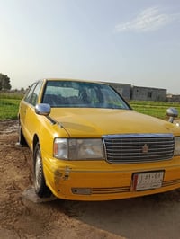 تويوتا كراون • صفره • رقم بصره