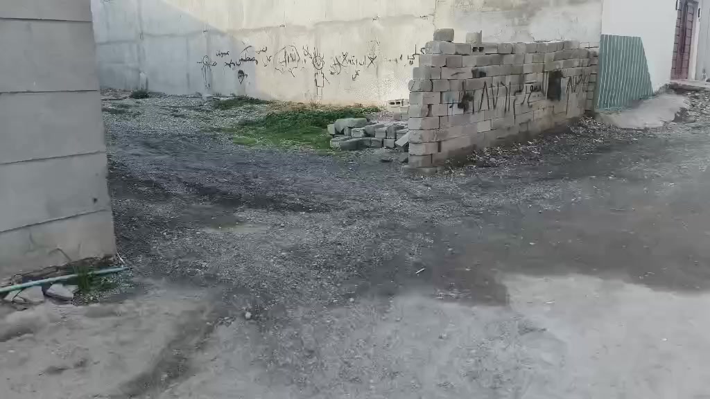 #عروض_مكتب_ارض_الملتقى2 

   بسعر مناسب ❗❗ 

ارض سكنية للبيع 
المساحة 220متر 
سند زراعي ابيض نموذج 25 +وصل بلدية 
الموقع📍القوسيات.مقابيل مول الشام يبعد عن الشارع 150 متر 
موقع جيد وقريب عالشارع وعلى شارع اسواق ابو علي 
لمعرفة السعر وللإستفسار الاتصال على الارقام التاية او مراسلة الصفحة او مراجعة المكتب 
ولنشر عروضاتكم ايضآ 

*********** هزاع
‏‪***********‬‏ هزاع
‏‪***********‬‏ مرشد 

عنوان المكتب القوسيات طريق دهوك _موصل الجديد مجمع المختار قرب ماركت ياسمين النعيمي 
#عروض_مكتب_ارض_الملتقى2
