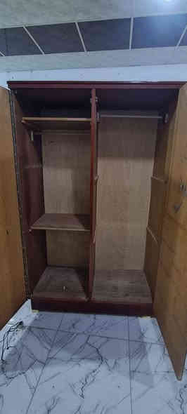 كنتور صاج 5 ابواب طول 3امتار والعمق 60 والارتفاع مترين شغل درجة اولي تكمة شغل القديم نضافة جيدة كما موضح بالصورة ضهر الكنتور 6ملم للبيع بالشرط السعر 185 *********** 
سايدين دوميز الجمعية مقابيل ملعب دوميز قرب اق صو مول كركوك
