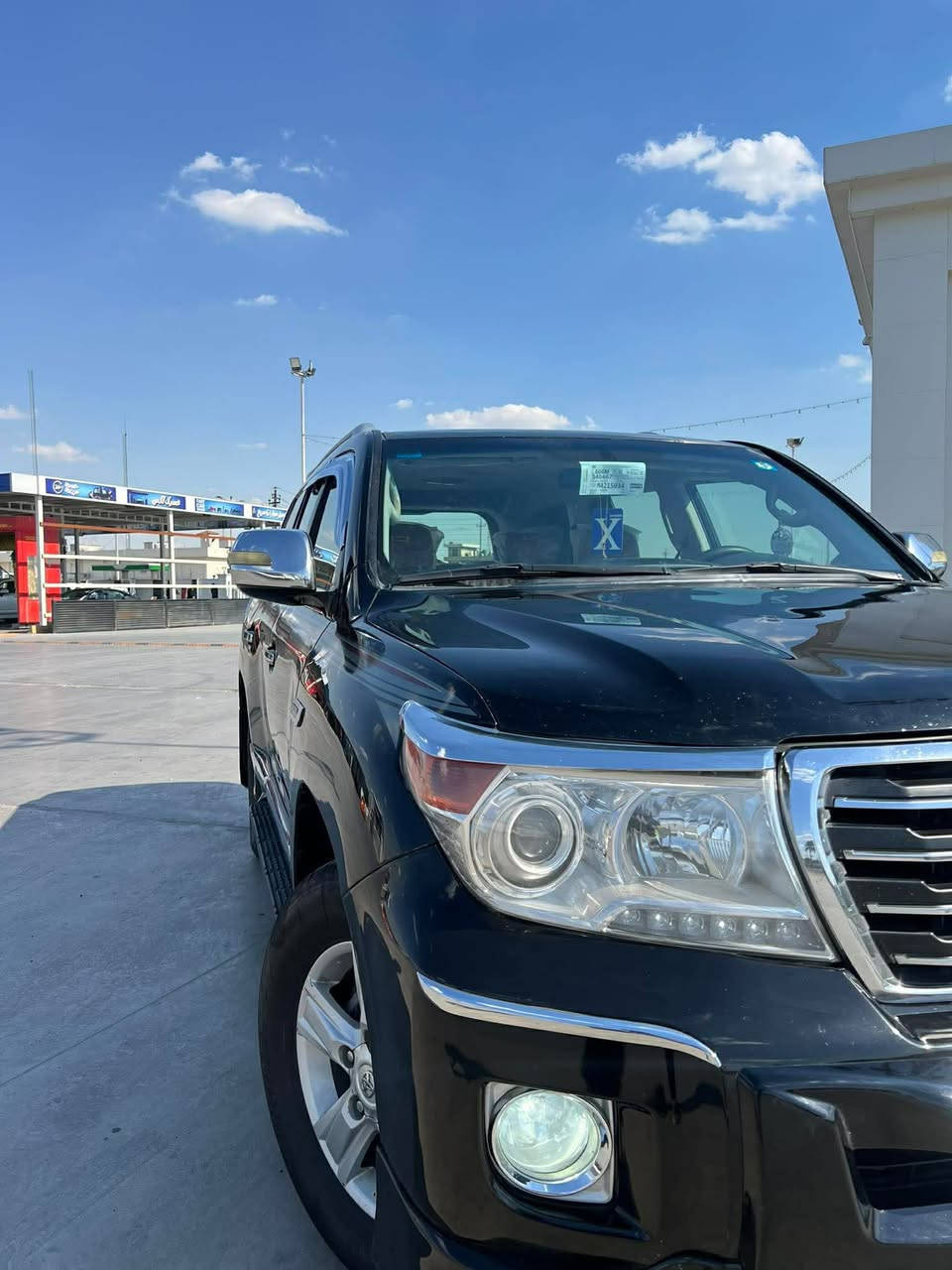 سلام عليكم اريد مراوس باحدث
لاندكروز 2009 مكفوله من الكلبه ولتجيه شواصي لغود كفاله
بيه اثر شريط
لعنده مراوس بشي احدث عادي 
مكاني بغداد ***********
