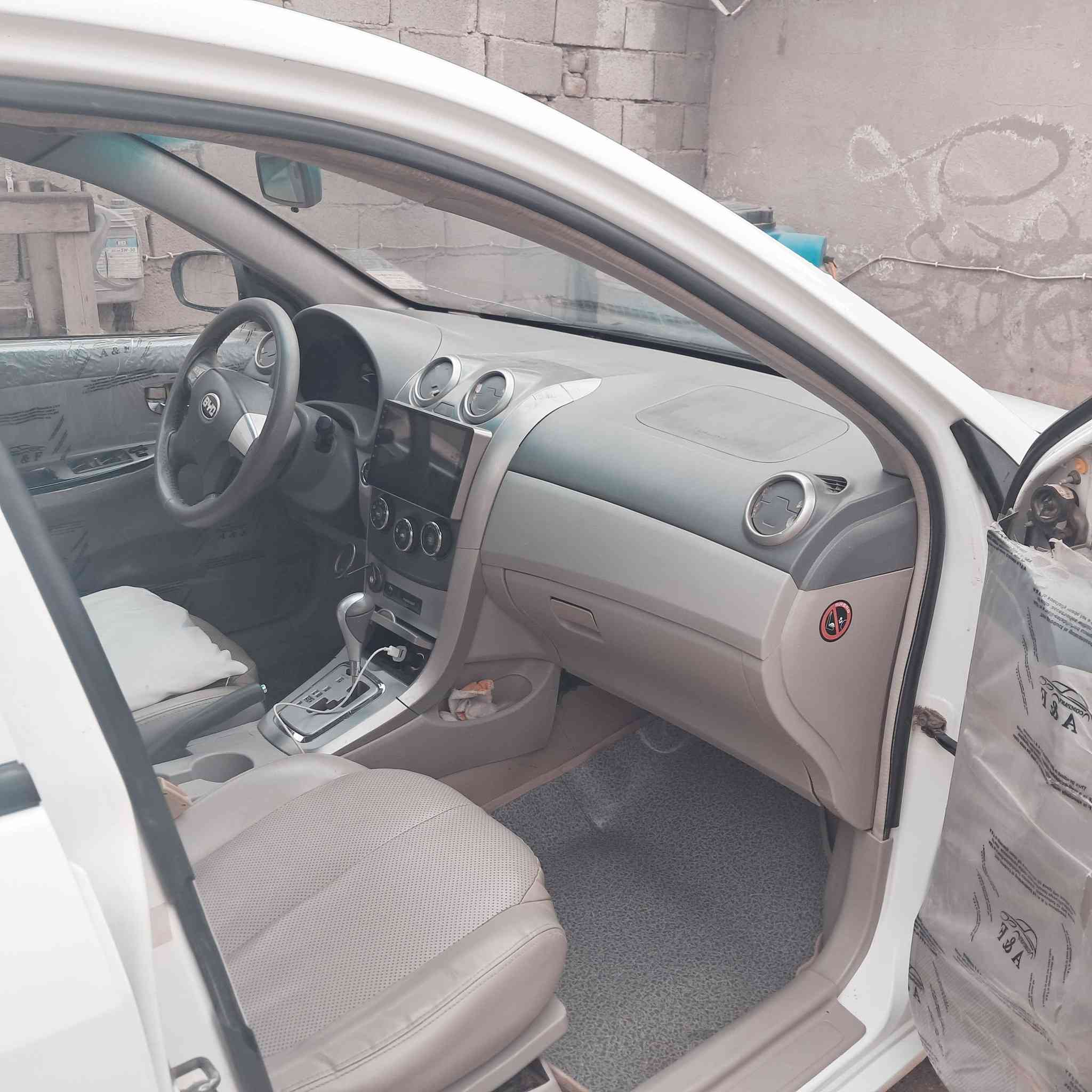 بي وايدي جي 3
2016

رقم بصره نكليزي 

مكان سياره ميسان 
سعر ٥٢
***********
