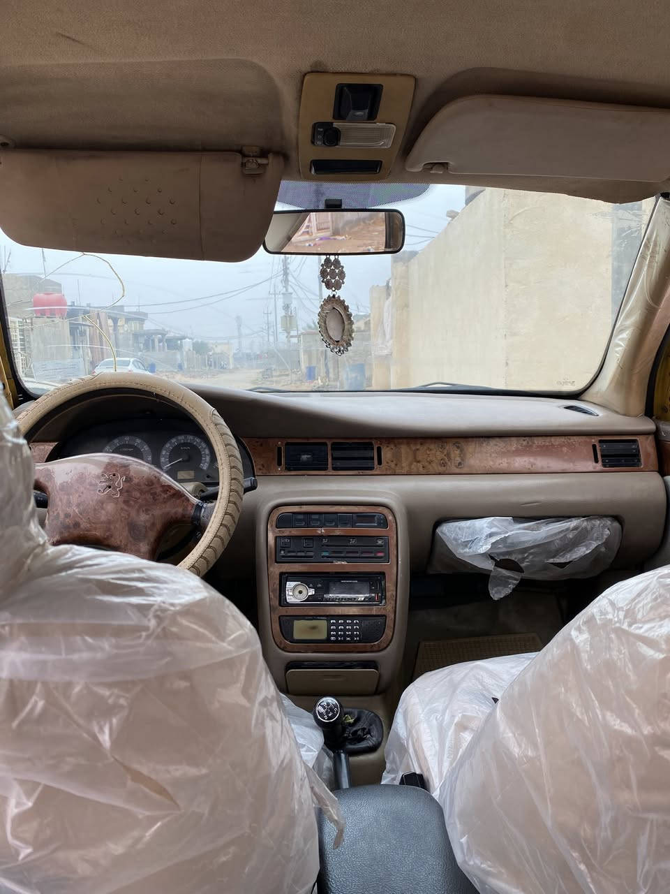 للبيع مكانها البصرة مديل12 السعر25 وبيها مجال حگ الجية *********** واتساب فقط
