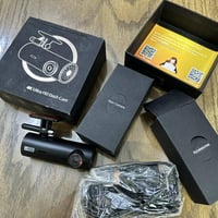للبيع داش كام   wi fi  4k ultra HD واي فاي جديدة غير مستخدمة مع الشاحن...