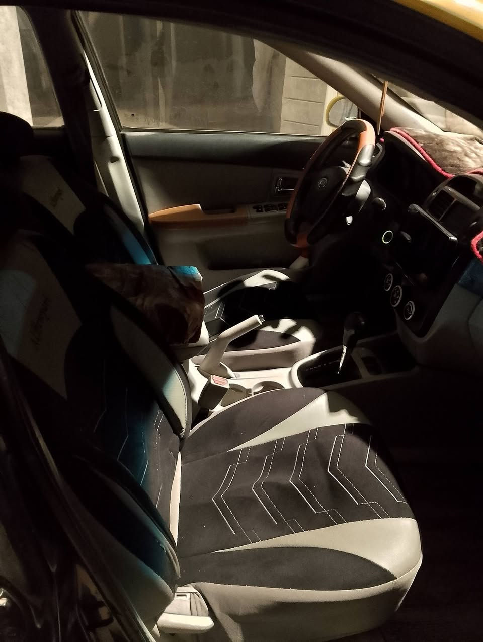 سبكترا وارد أمريكي ٢٠٠٩ مكينة ٢٠٠٠ كير اوتوماتيك سيارة جاهزة من كلشي باسمي تحويل  هيئة وغرامات مصفرة المكان كربلاء طويريج *********** السعر ٧٨ وبيه مجال
