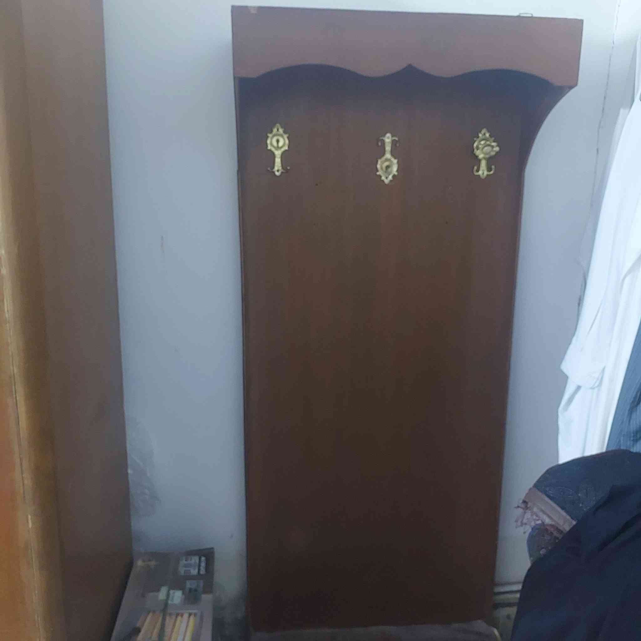 غرفه للبيع نقصها ميز تواليت
السعر 300الف
اتصل ***********
