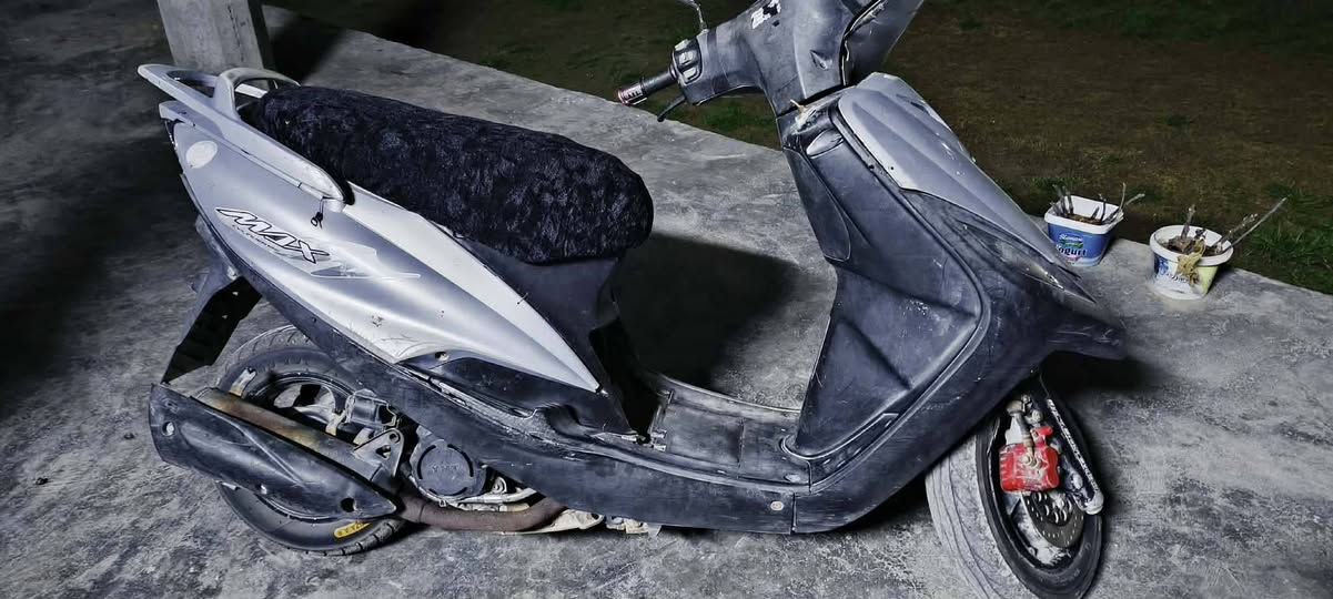 للبيع ماكس ١٤٠ دراجه مكينه مكفوله
كلجات امامي وخلفي جدد
تاير جديد بس عندي الكابريتر تخربط كفراتها بلادي مختم بريكات شغاله
مكاني الرضوانيه الخط السريع الدولي سعرها ٢٥٠ وبيها مجال للشراي
 ***********/***********
