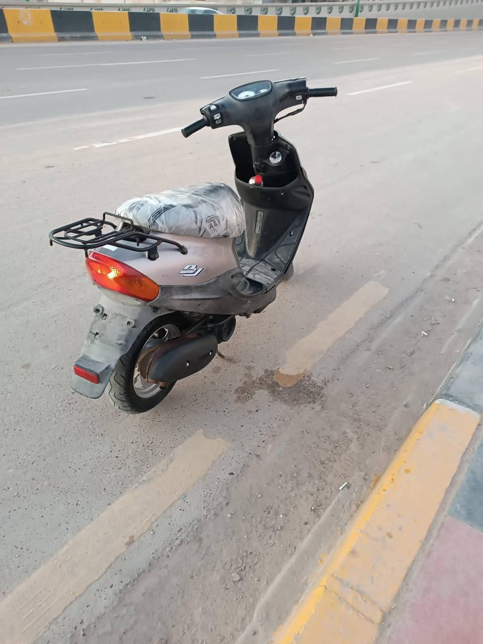 السلام عليكم دراجه بيجي للبيع
-هورن
-نكره سلف
-اشاير 
-لايت زنون 
-الدراجة فووول 
السعر 750
***********
