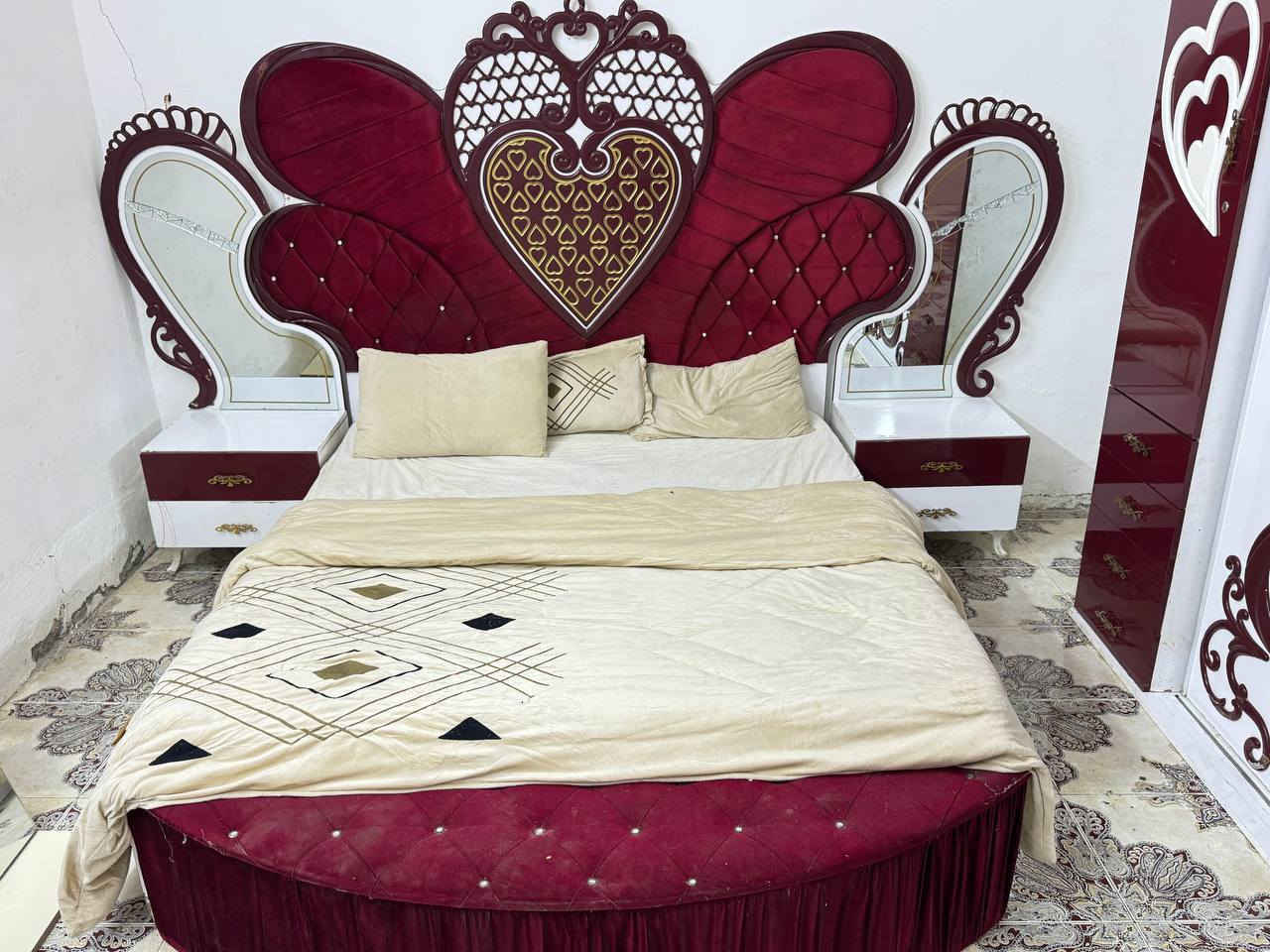 غرفه تركي نظيفه كلش  السعر 600 وبيه مجال العنوان بابل المركز م  ***********
