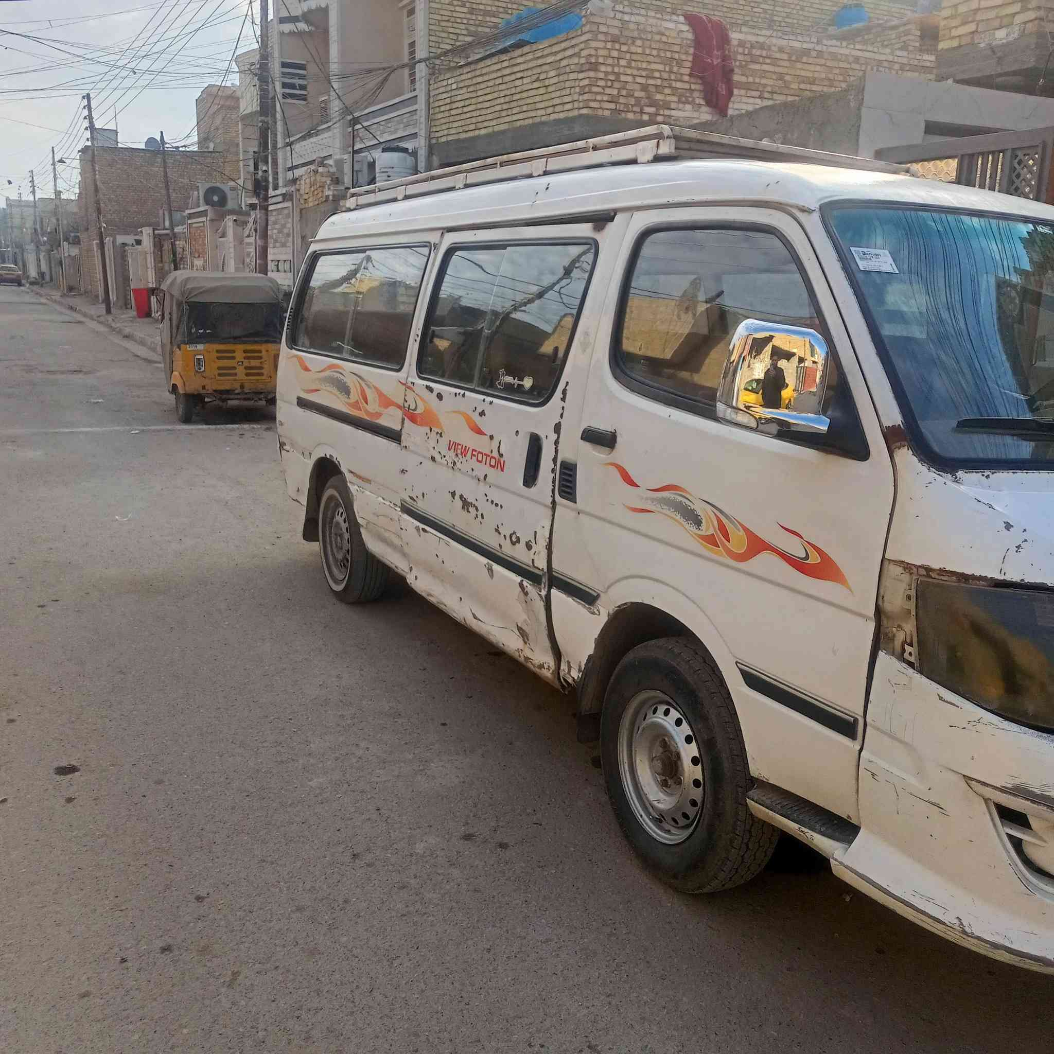 فتون موديل ١٢ اللبيع رقمهة بغداد نكليزي بسمي السيارة مصفرة هية ومرور ضريبة كشرهة تعبان محرك فور واي ينقص  /كير  وكسن تضاف مكانة بغداد الحسينية السعر ٤٢ وهذا رقمي بي وتساب ***********
