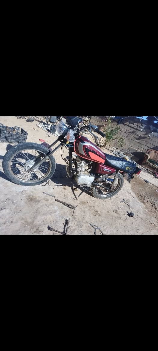 دراجة البيع  السعر  250 قفلة ويرهم مراوس حسب القناعة  التواصل  ماسنجر  او التصال  علا *********** فقط وتساب ماكو
