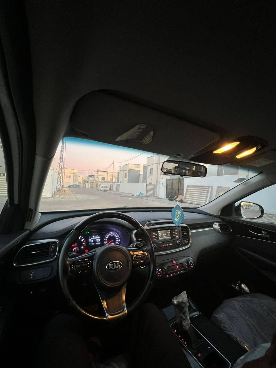 سورنتو 🚙. 
‏‎سلام عليكم 
 للبيع فقط  سورنتو ٧ راكب 
#موديل 2016
#وارد خليجي
#محرك V6 3500 
ماشيه 82  و قابلة للزيادة

                       ((((🔴المواصفات🔴))))

1- بصمة + تبريد وتدفئه ٣قطع 
2- كامرة خلفية
3- حساس امامي
4- حساس خلفي
5- مري شفط
6- شاشة اصليه وكاميرا خلفيه 
7- كشن السايق كهرباء
8- تحكمات استيرن جهتين
9- مانع انزلاق
10- كمبيوتر تحديد عطل
11- اشاير بالمري الجانبية
12- بردات خلفية
13- نظام  ترحيب
14- نظام  ECO
15- نظام SPORT
16- ويل كب كروم
17- بلوجكتر
18- يدات  ستيل
19 لد اماميه وخلفي 
20 لايت زنون 
21 مري شفط 
22 نظام  ترحيب بل يدات 
23- زراك لايت 
24 انارا داخليه 
25 كشنات جلد  
26 جنطه كهرباء 
27  رقم بغداد مشروع وطني جديد بأسمي 
غير متواجد بالفيس الرجاء الاتصال واتساب على الرقم  *********** ابو سجاد  السعر (225)  وبي مجال بسيط للشراي. مكاني محافظه النجف
