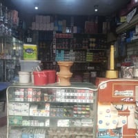 محل معسل للبيع عررررطه موقعها تجاري وفي حي سكني كثيف  الايجار 40 السعر...