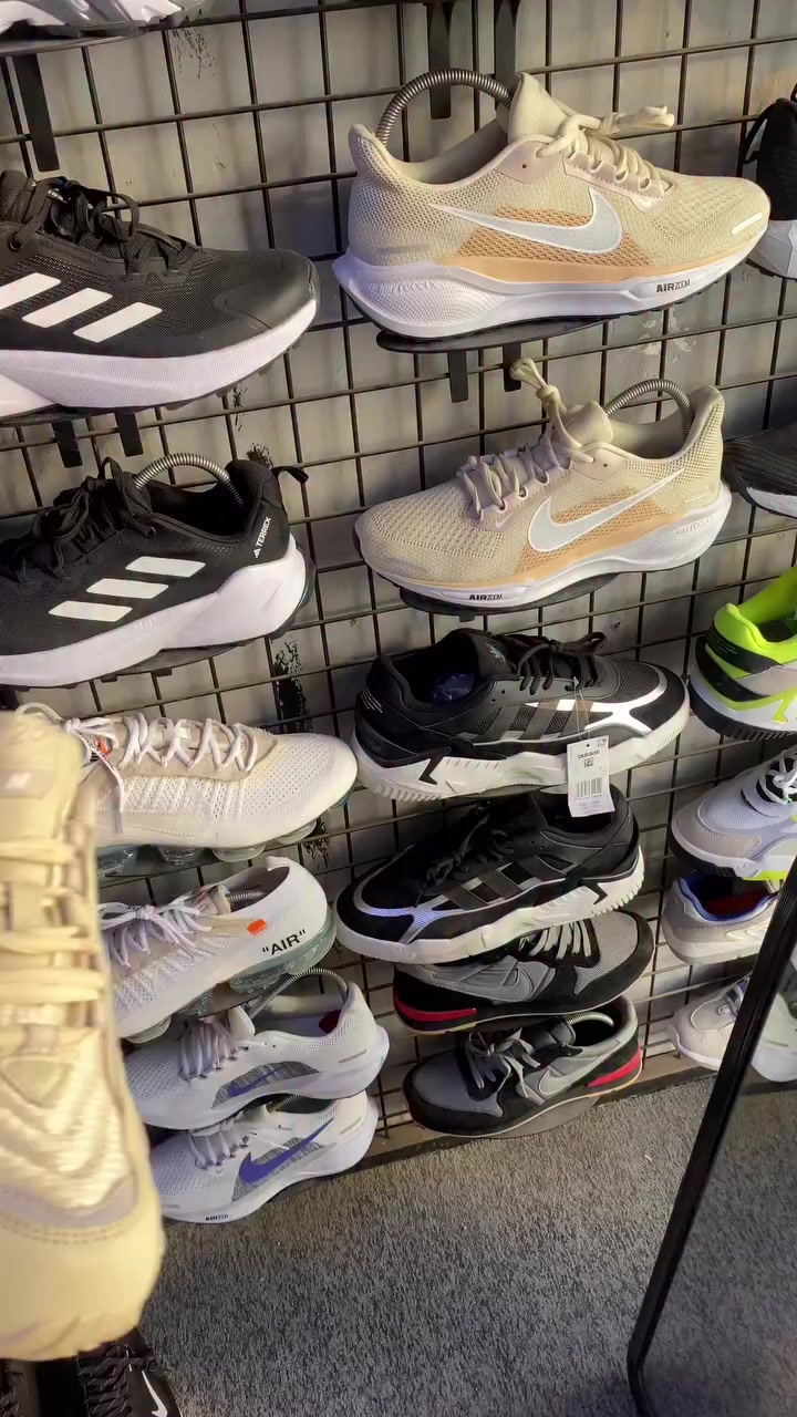 New Balance
وكاله اصلي 
قياس 40
سعر 45


**إذا كنت صاحب هذا الإعلان وتريد حذفه لأي سبب، رجاءا أرسل رسالة إلى الدعم الفني**