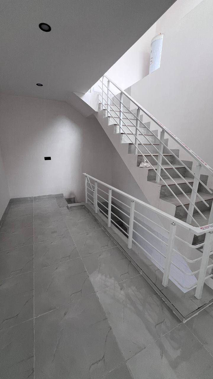 كود اعلان 7/75
بيت زيرو للبيع في أربيل
حي فرمان بران قاطع 8000

المساحة: 100 متر مربع 
يتكوّن من:
 • 4 غرف نوم
استقبال 
مطبخ 
تمليك طابو صرف
للتواصل 
￼⁨0751 114 2077⁩
***********

**************
في حال لم يتوافق العقار مع رغبتكم او لم يكن بقدر امكانيتكم زوروا موقعنا على تلكرام للتصفح على اكثر عدد من العقارات المتوفرة 

https://t.me/alialmshhadani أربيل, العراق
