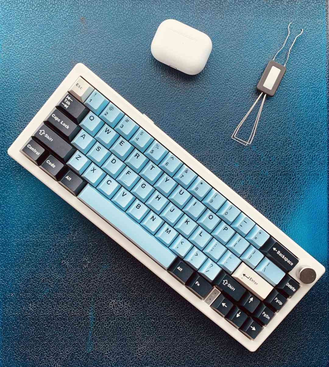 ZUOYA GMK67 KIT
نصيحه للي يريد يبني كيبورد ياخذ هاي البلوكه 
وايرليس دنكل - بلوتوث - واير 
بكره فوليوم | متوافق مع وندوز وماك 
سوفت وير برنامج تخصيص || RGB
السعر ٢٩ الف عليها عرض بس اليوم 
سعرها بالمكاتب ٦٠$ =٨٥ تقريباً


**إذا كنت صاحب هذا الإعلان وتريد حذفه لأي سبب، رجاءا أرسل رسالة إلى الدعم الفني**