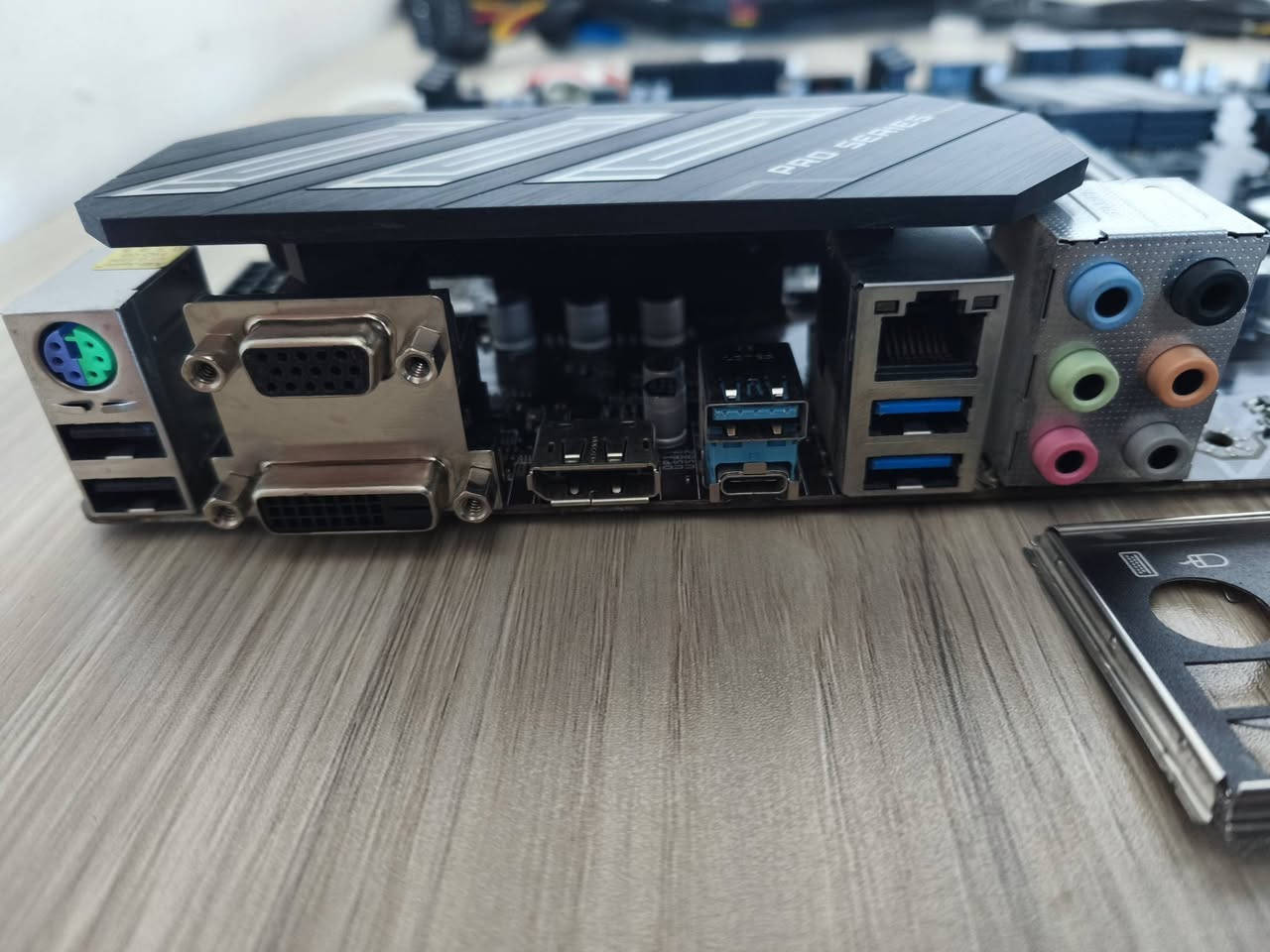 السلام عليكم 
كومبو(بورد ومعالج) مستخدم نظيف جداً للبيع 
Core i7 9700f المعالج
Z390 Pro series MSI البورد
السعر 165 الف(سعر ثابت)
مكاني بغداد ومتوفر توصيل


**إذا كنت صاحب هذا الإعلان وتريد حذفه لأي سبب، رجاءا أرسل رسالة إلى الدعم الفني**