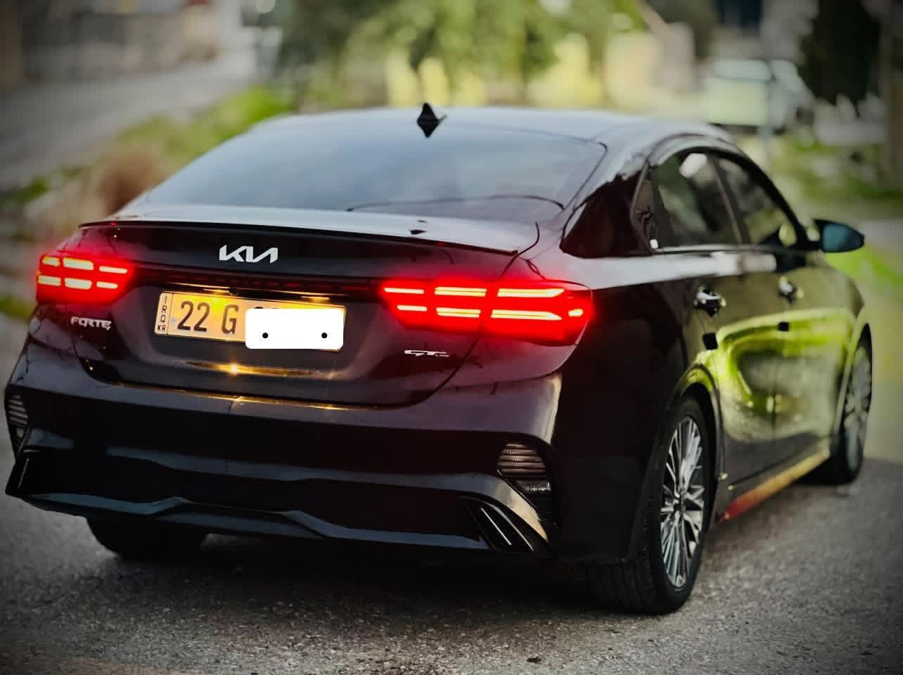 🚗كيا فورتي 2022 جيتي لاين
1-الموصفات جيتي لاين فول موصفات

2-سلايت

3-بصمة تشغيل ابواب وصندوك بصمة .

4-شحن وايرلس

5-محرك 2000 دوش بدون دوانز علبانزين العادي.

6-كاميره  خلفية دوارة.

7-رادارات 360 درجة ( امامي جانبي خلفي) .

8-رادارات خلفية توقف ذاتي مانع اصطدام.

9-كشن جلد اسود جيتي لاين مطرز بعلامة جيتي 

10.مانع التصادم الامامي والخلفي.

11-تحكمات ستيرن 4 جهات فول.

12-ثلاث وضعيات قيادة /ايكو-سبورت-سمارت

13-مثبت سرعة ذكي التحذير عند مغادرة المسار

"14-بدون كيبل يربط التلفون واير ليس و GPS.

15-ويل كب 17 جيتي لاين بلادي.

16-نظام الصوت  سبورت هارمن  عدد السماعات 8.

17-اضواء ترحيب عند الاقتراب.

18-اشاير بلمراي 

19-نقطة عمياء

20-كامرة امامية تحديد مسار وقيادة الية.

21-السياقة على خطوط الشارع

22-مانع انزلاق نظام التركشن.

23-فتح الصندوق الذكي عند الاقتراب.

24-مثبت سرعة ذكي ( التحذير عند مغادرة المسار 

25-تدعم نظام الابل كار بلي والاندرويد اوتو بدون كيبل

السيارة بعد بيها مواصفات.

جديدة وجاهزة بدون أي مصرف.

🚗الضرر كما موضح في الصور 

وباب الورا السايق تعديل بسيط بل صندوق تعديل بسيط

عداد المسافة 54

مكان السيارة/ الموصل 

رقم الهاتف/‭0774 093 9683‬
