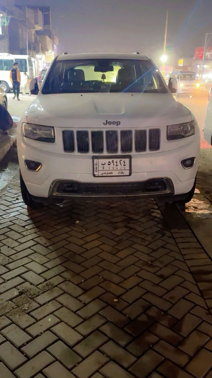 جيب 14 خليجيه فول مواصفات ماشيه 70الف السعر 235مكان السياره بغداد ***********بيهه مجال السياره بيهه صبغ بل باب السايق ولوراه على كد شبرين
